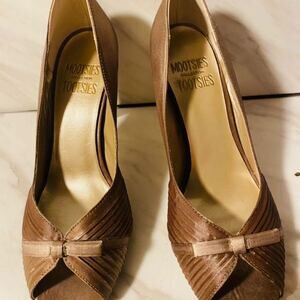 Mootsies Tootsies Collection High Heel Stiletto. Leather sole